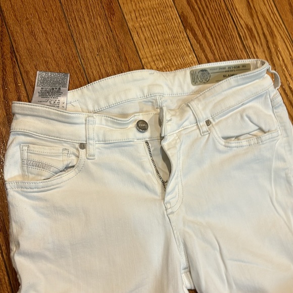 White diesel jeans - Picture 3 of 5